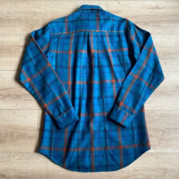 Vintage Eaton Birkdale flannel like long sleeve button up - Picture 2 of 7